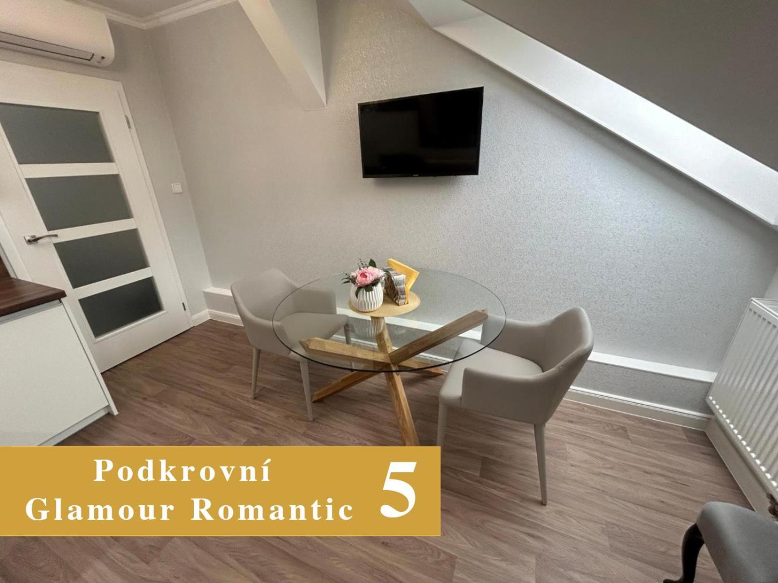 Efipa Glamour Apartments Plzen Luaran gambar