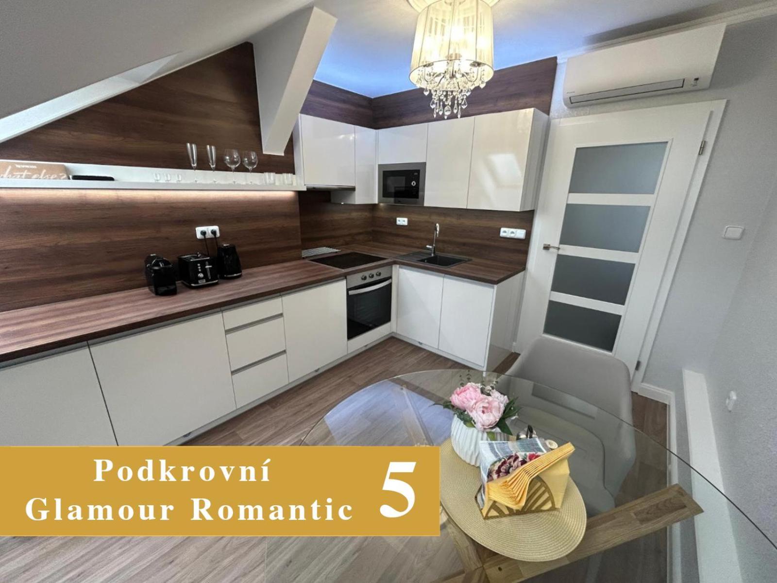 Efipa Glamour Apartments Plzen Luaran gambar