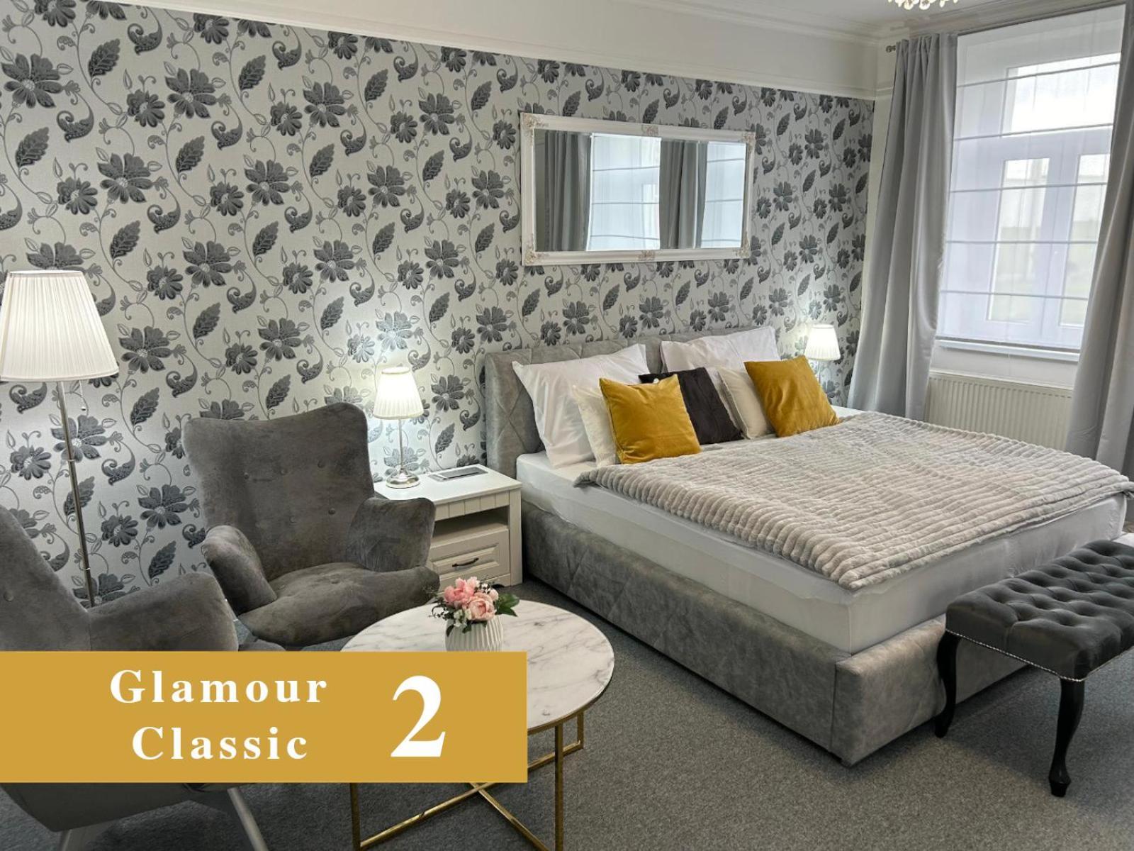 Efipa Glamour Apartments Plzen Luaran gambar