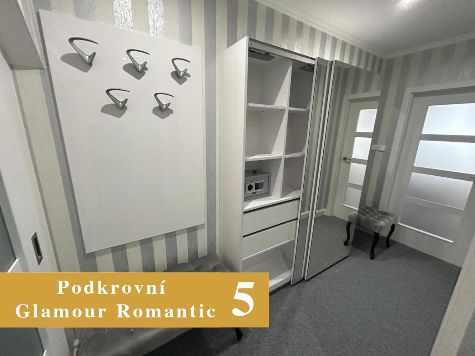 Efipa Glamour Apartments Plzen Luaran gambar